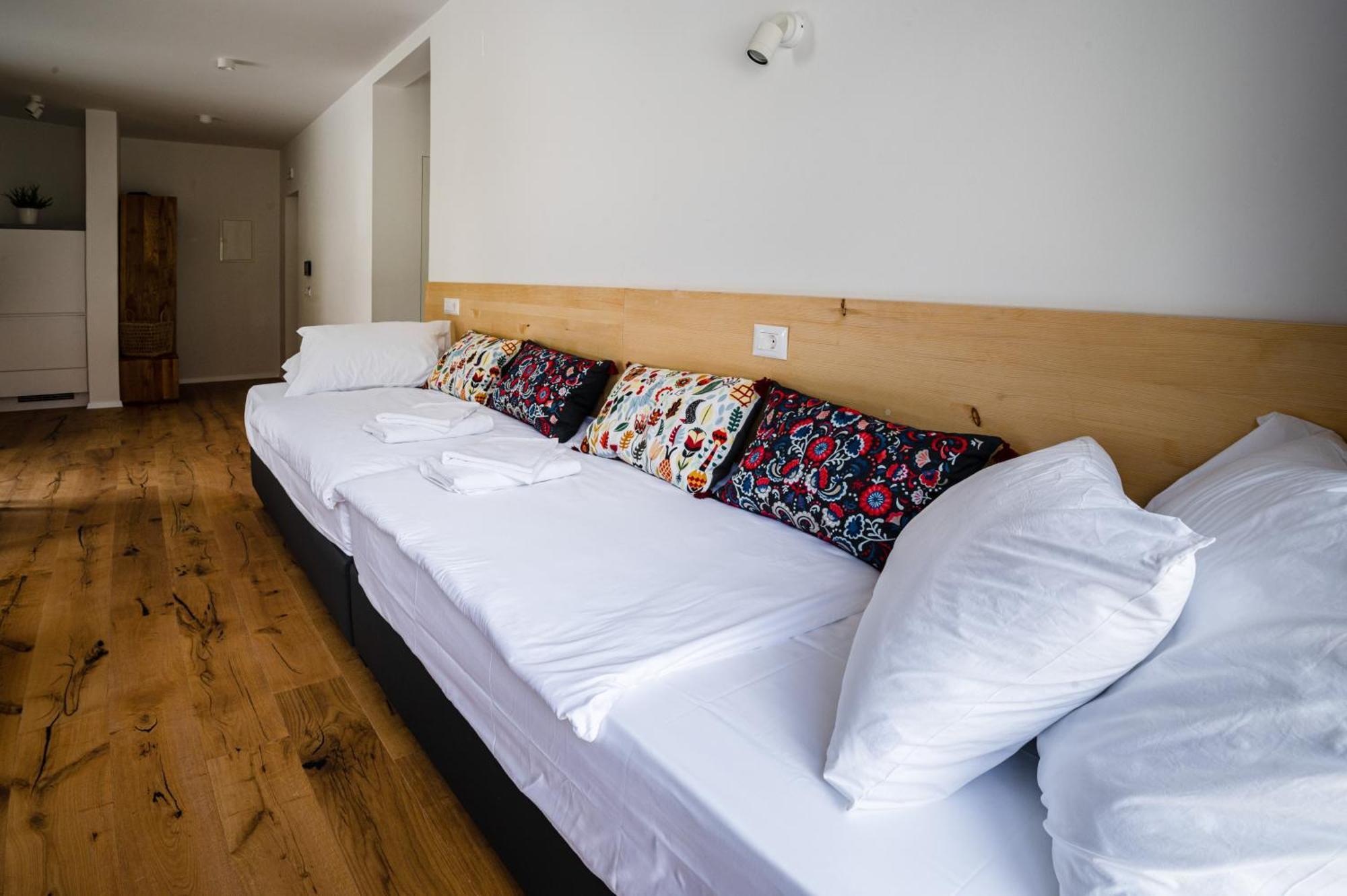 Appartamento Lucka Bled Quiet Location, Free Bikes, Big Garden, Doctor Esterno foto