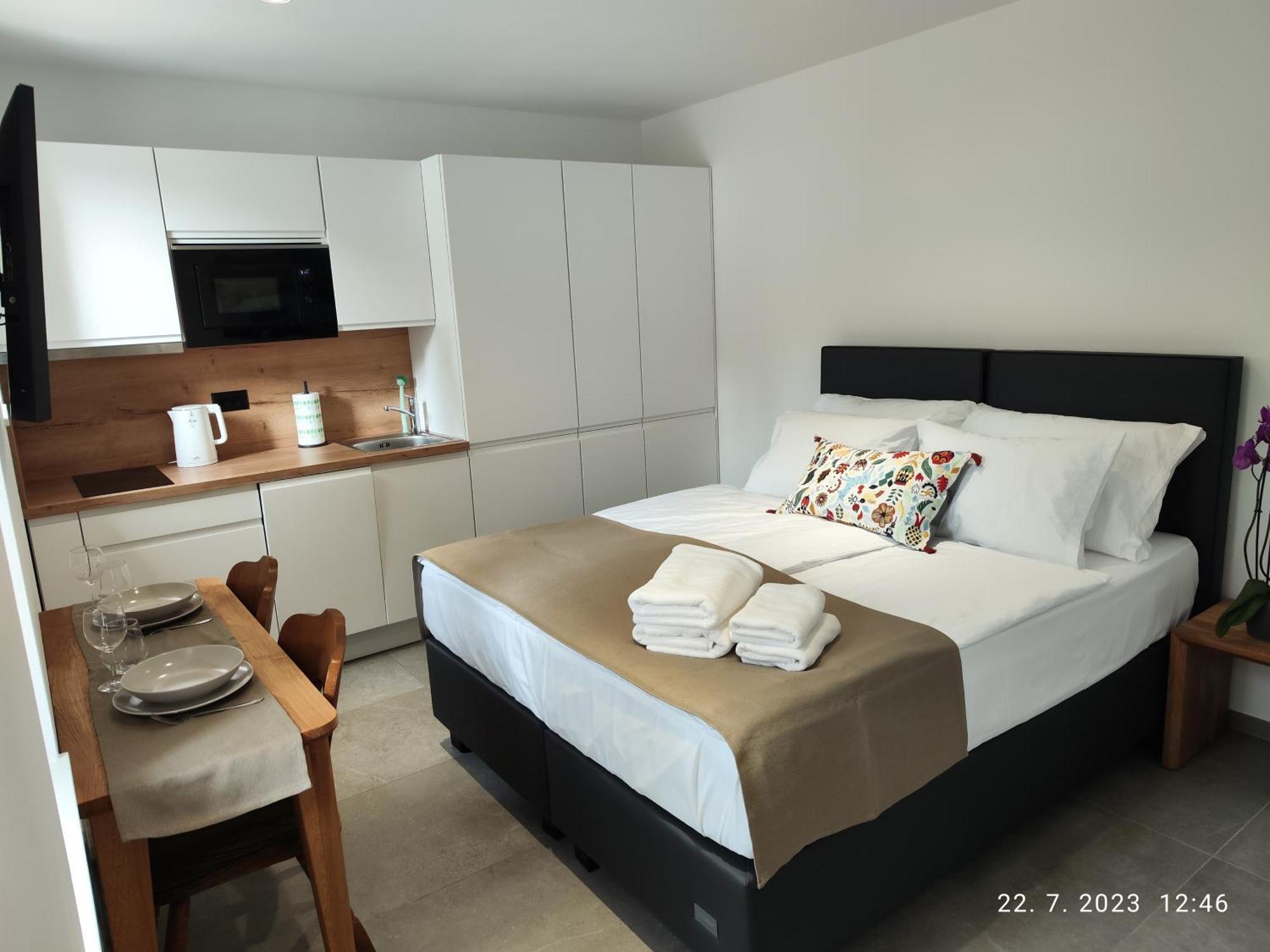 Appartamento Lucka Bled Quiet Location, Free Bikes, Big Garden, Doctor Esterno foto