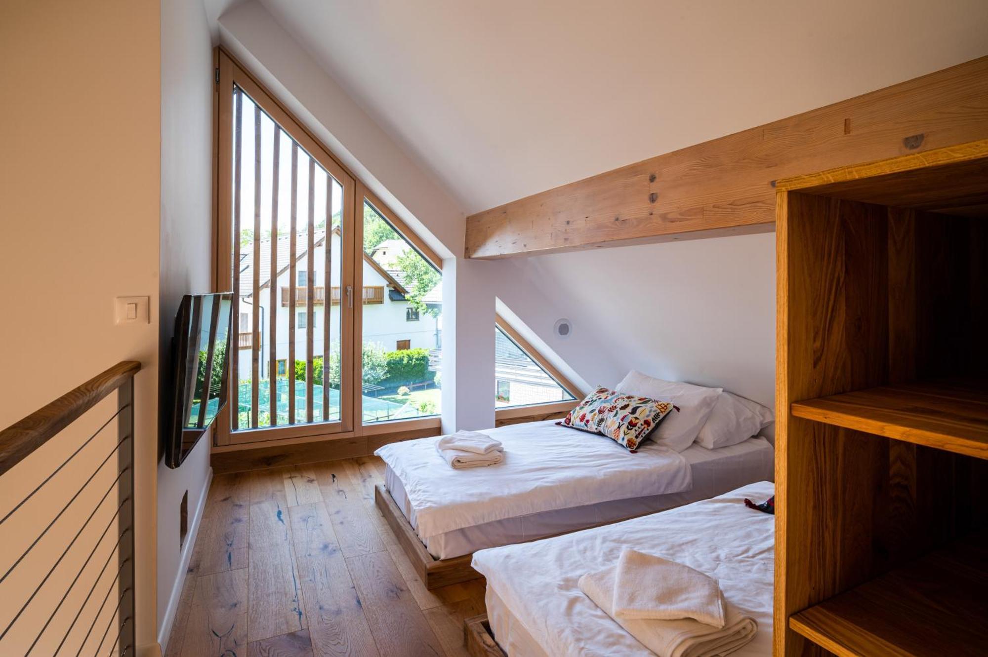 Appartamento Lucka Bled Quiet Location, Free Bikes, Big Garden, Doctor Esterno foto