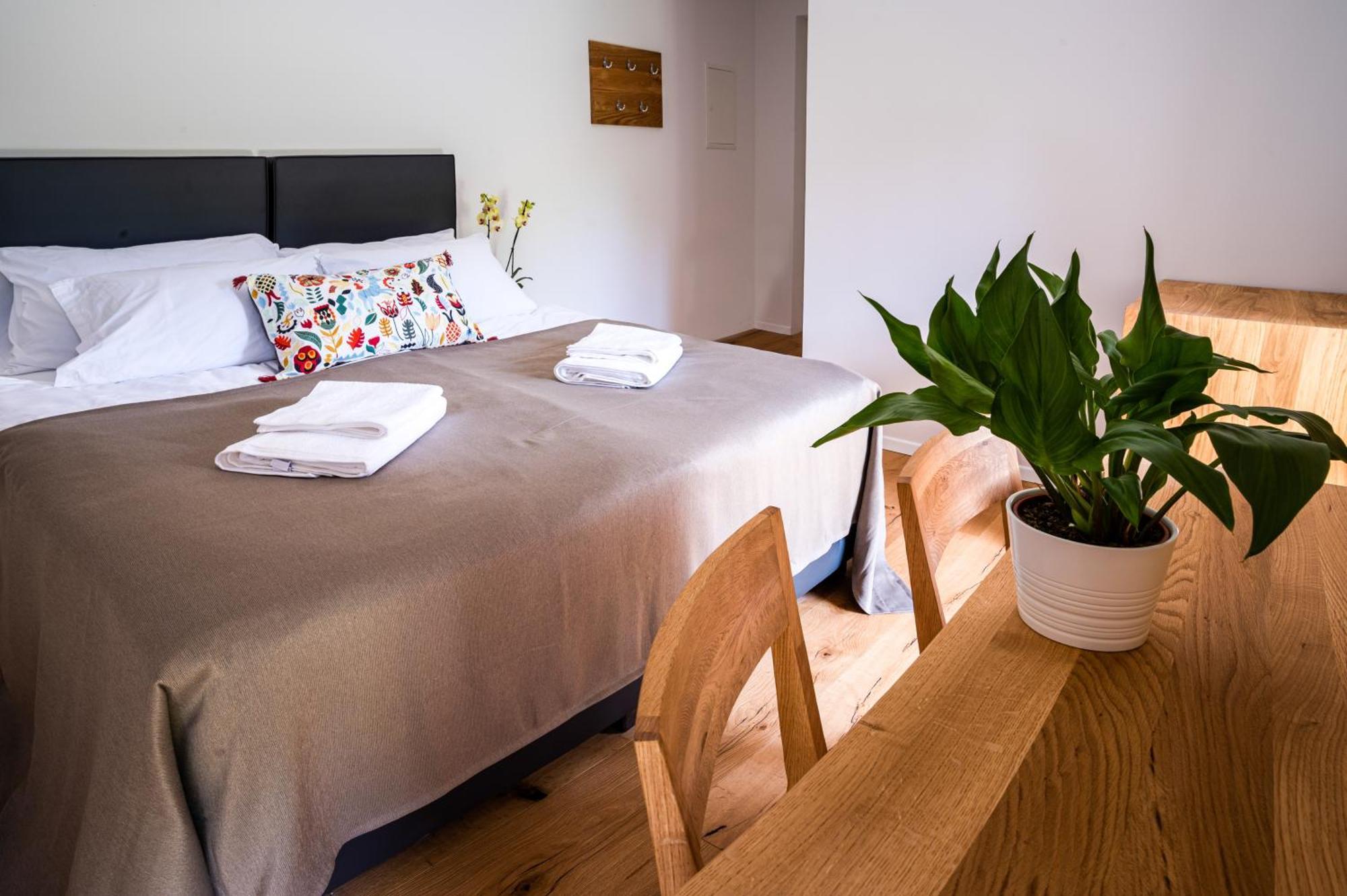 Appartamento Lucka Bled Quiet Location, Free Bikes, Big Garden, Doctor Esterno foto