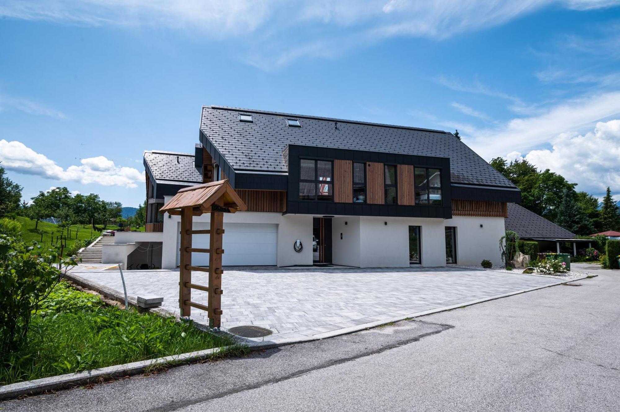Appartamento Lucka Bled Quiet Location, Free Bikes, Big Garden, Doctor Esterno foto