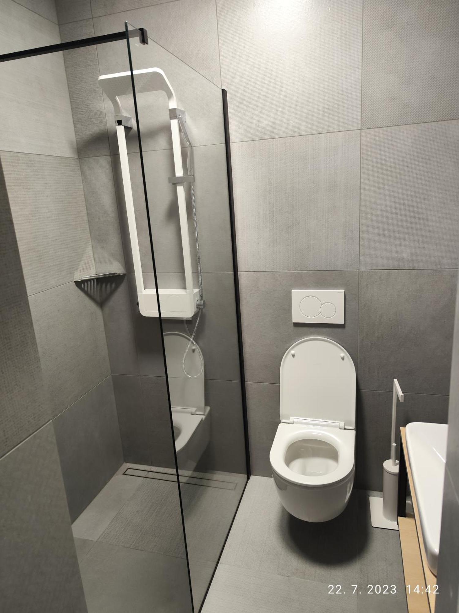Appartamento Lucka Bled Quiet Location, Free Bikes, Big Garden, Doctor Esterno foto